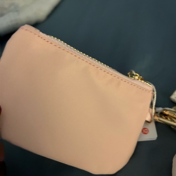 Lululemon dual pouch w keychain NEW - Picture 5 of 5